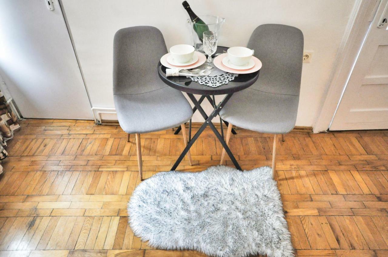 Pine House Apartment Брашов Екстериор снимка