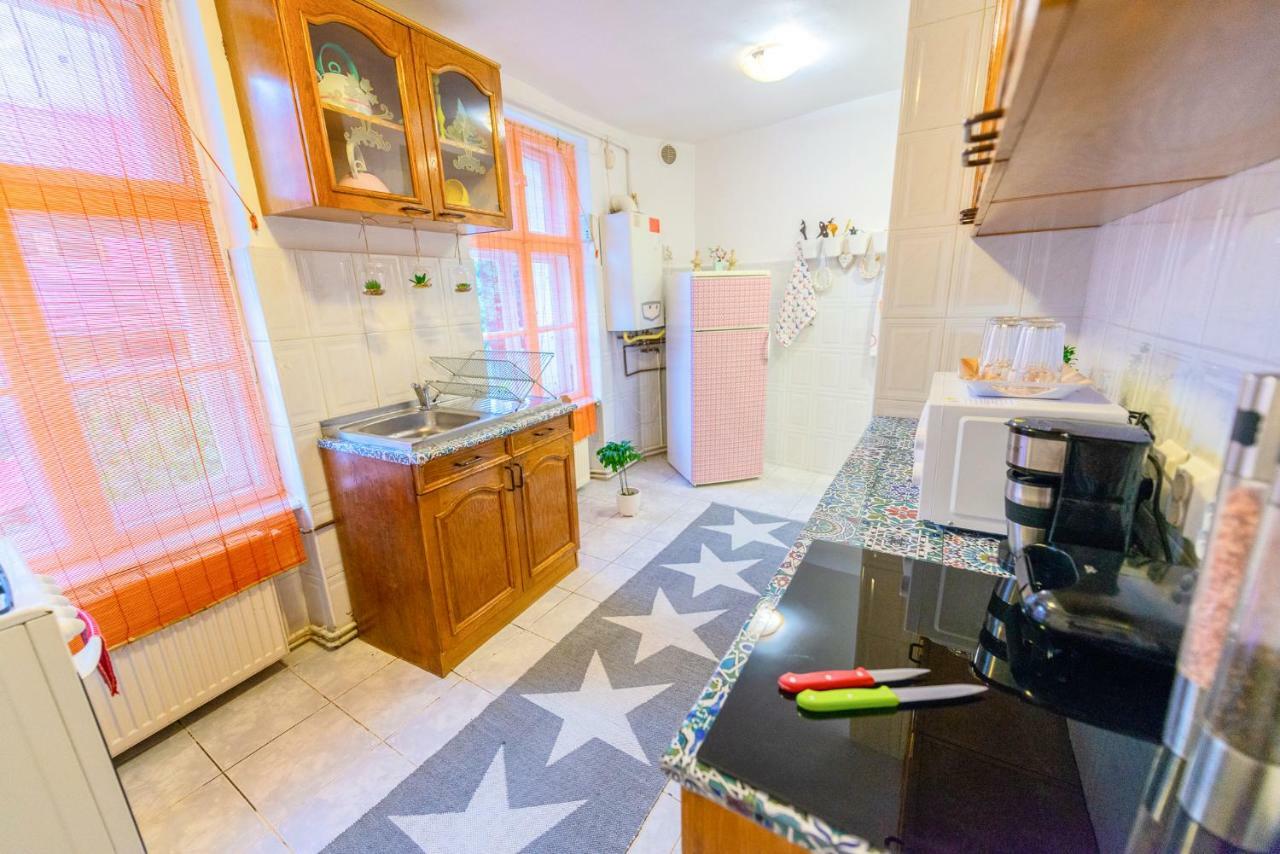 Pine House Apartment Брашов Екстериор снимка
